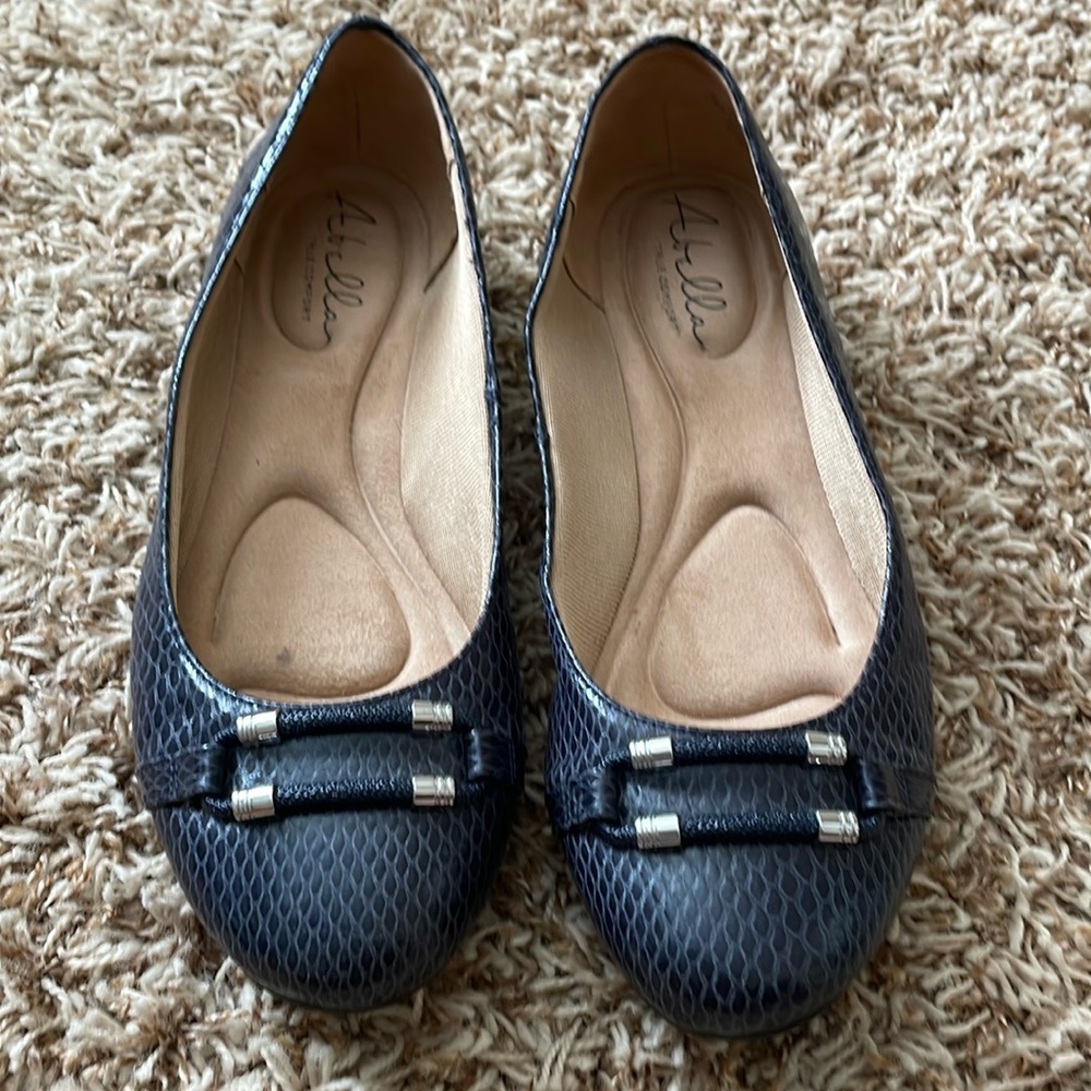 7.5 Abella Navy Blue Shoes